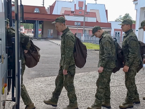 Две стране размениле прву групу заробљеника млађих од 25 година; Фицо подржао укидање санкција Русији